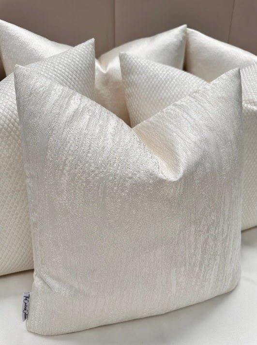 The Luxury Ivory Aspesi Bed Cushion Set