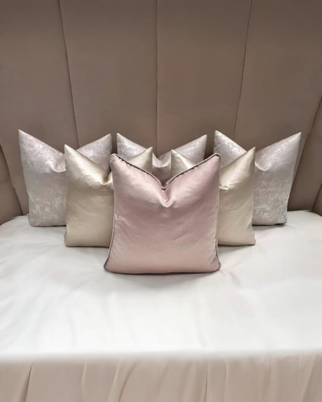 The Luxury Blush Roselli Bed Cushion Set
